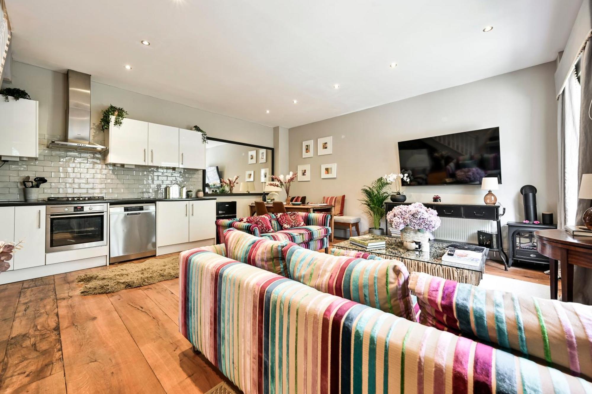 Magnificent 2 Bed Hyde Park Mews House Apartman London Kültér fotó