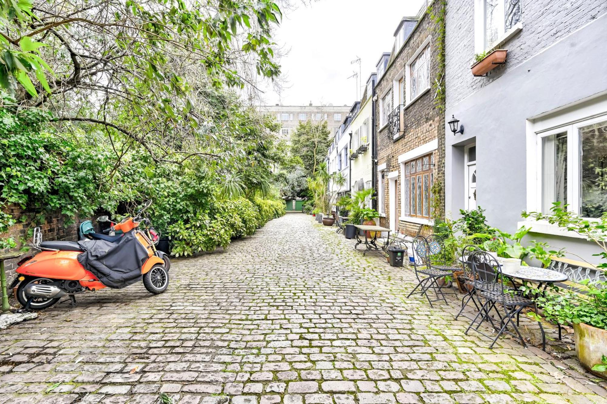 Magnificent 2 Bed Hyde Park Mews House Apartman London Kültér fotó
